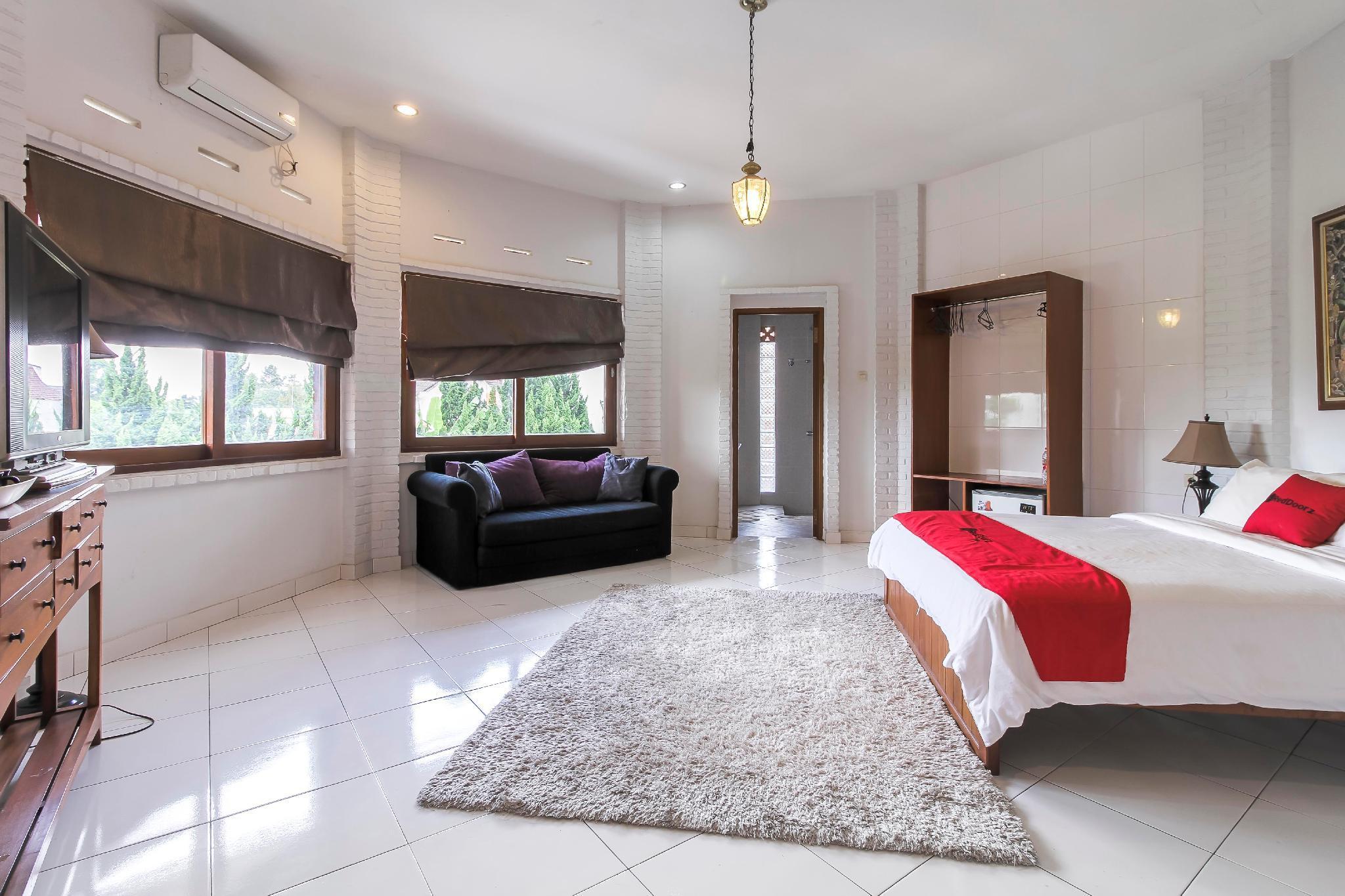 Reddoorz Plus Near Dago Pakar Bandung Ngoại thất bức ảnh