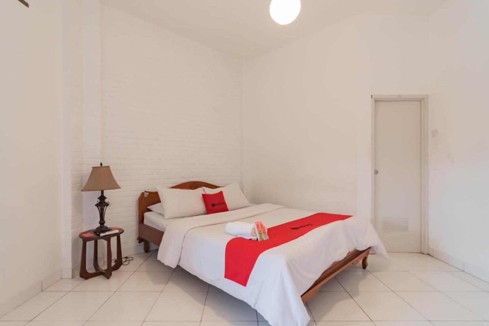 Reddoorz Plus Near Dago Pakar Bandung Ngoại thất bức ảnh