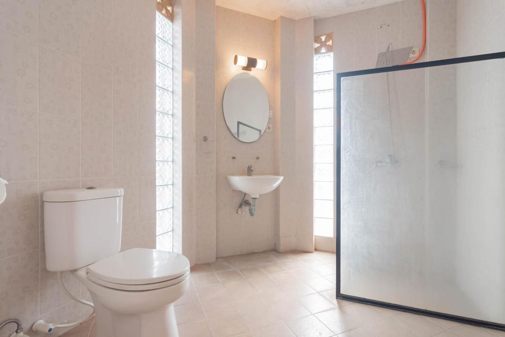 Reddoorz Plus Near Dago Pakar Bandung Ngoại thất bức ảnh