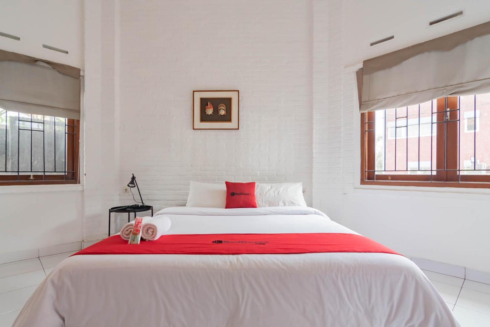 Reddoorz Plus Near Dago Pakar Bandung Ngoại thất bức ảnh